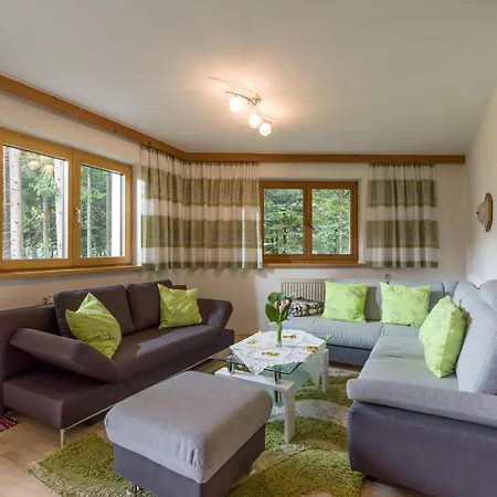 Haus Am Waldesrand Apartamento *