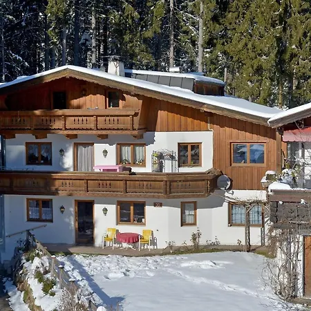 Haus Am Waldesrand * Ellmau